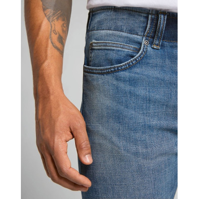 Extreme motion slim fit jeans